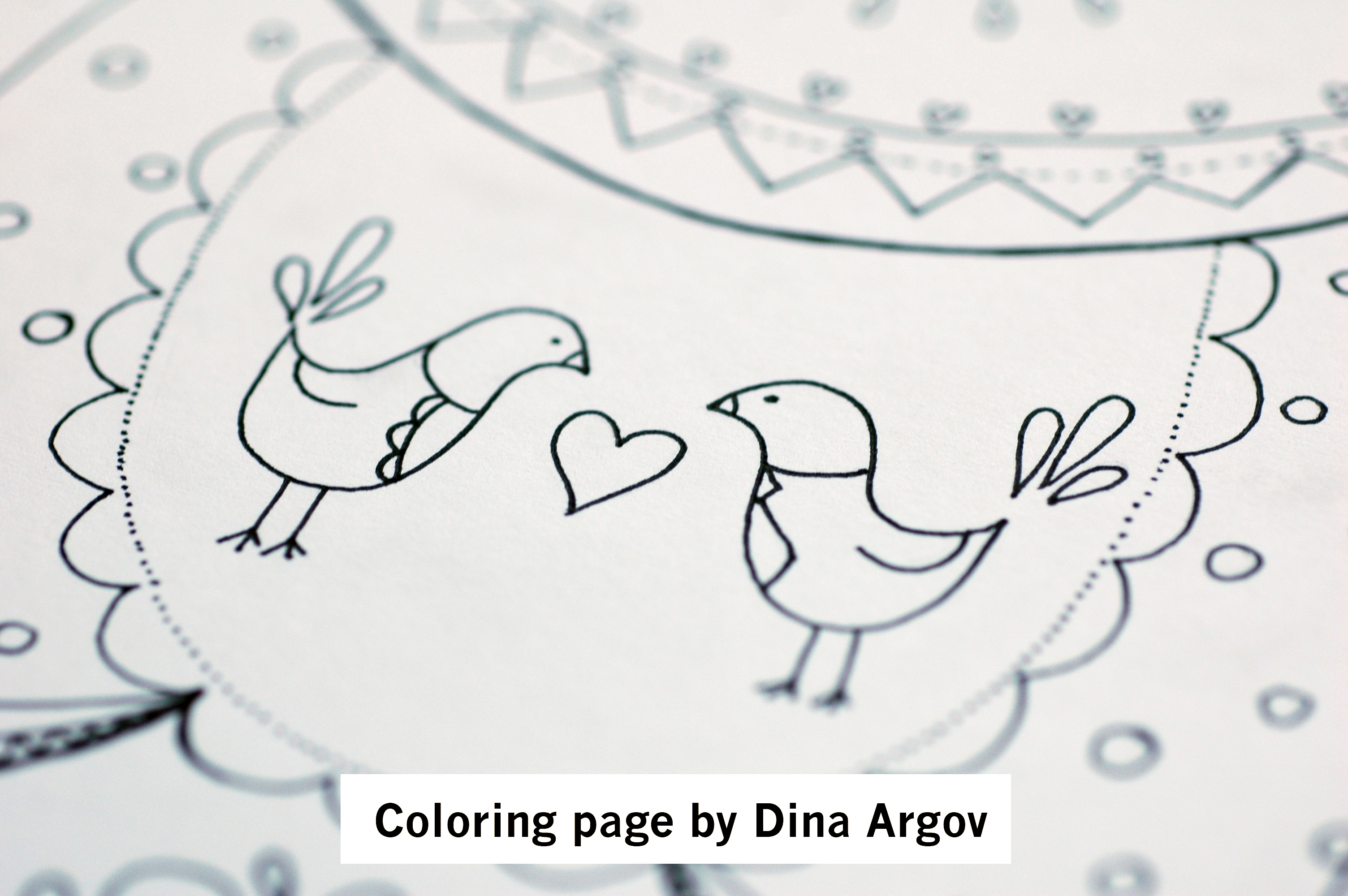 Printable coloring page – Matryoshka with birds